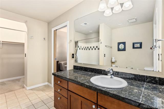 1057 W Century Drive Unit: 220
