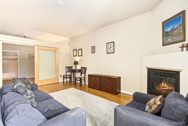 1057 W Century Drive Unit: 220