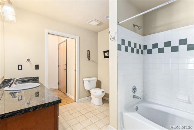 1057 W Century Drive Unit: 220