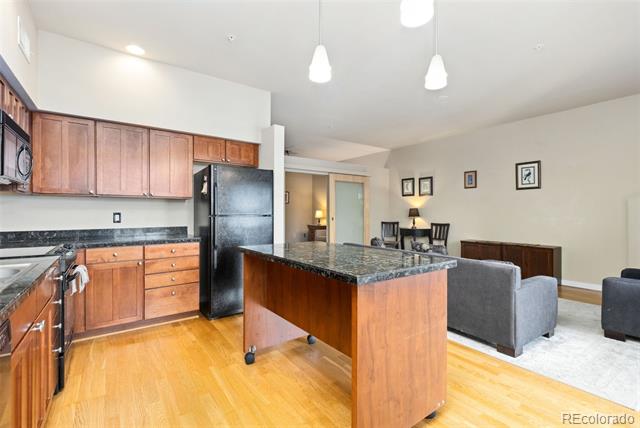 1057 W Century Drive Unit: 220
