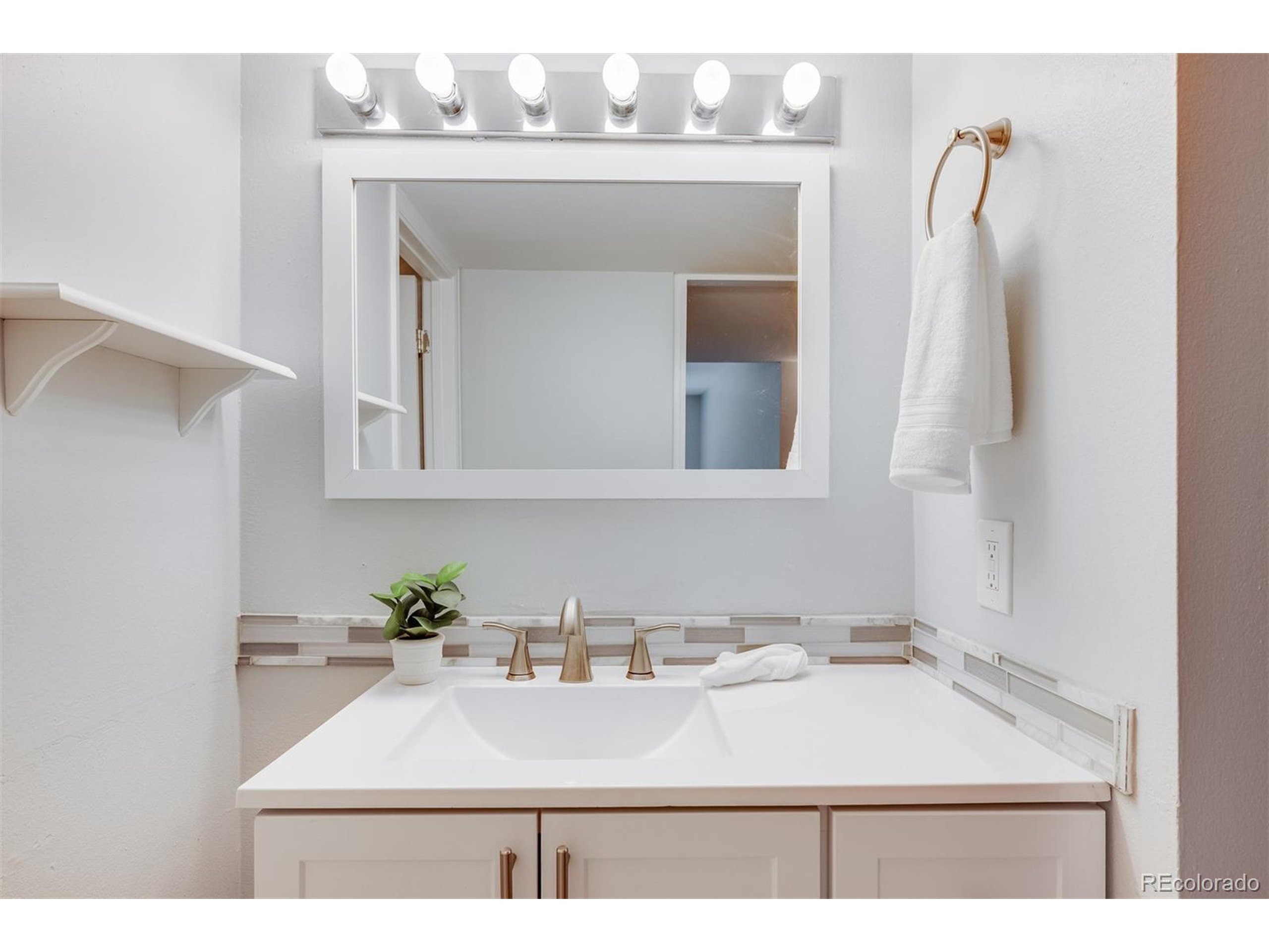 3141 S Tamarac Dr F301