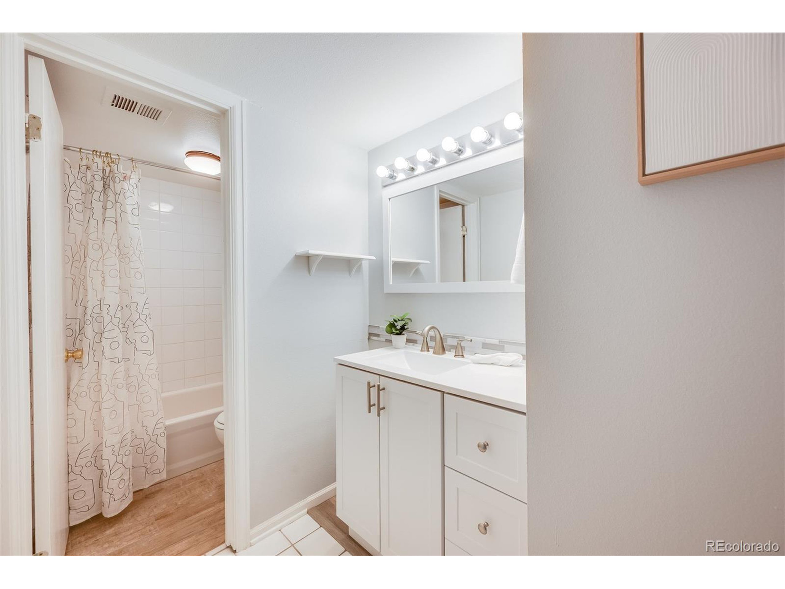 3141 S Tamarac Dr F301