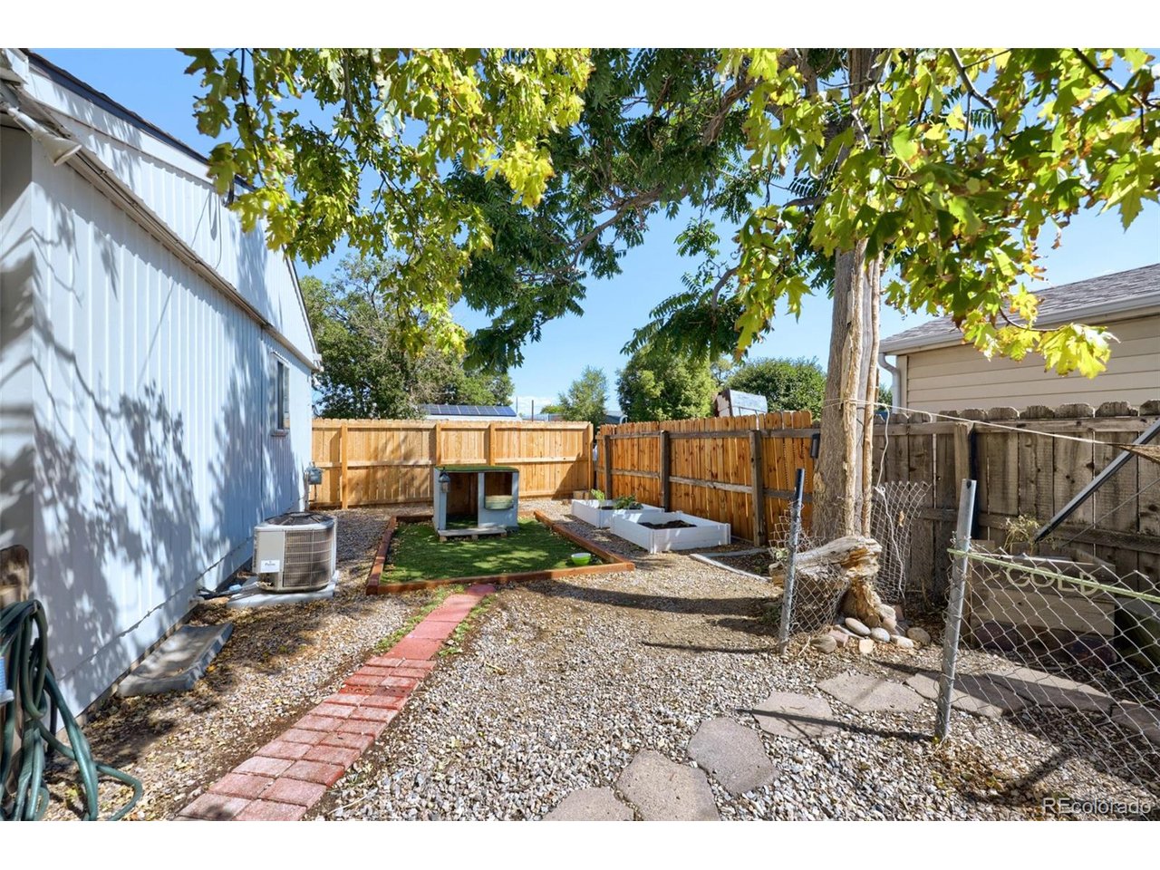 5585 Quivas St