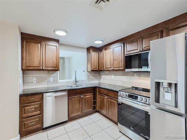 800 Pearl Street Unit: 204