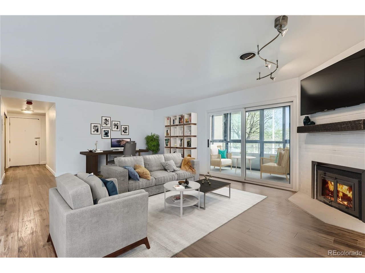 800 Pearl St 204