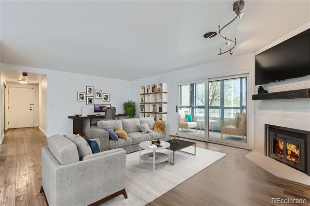 800 Pearl Street Unit: 204