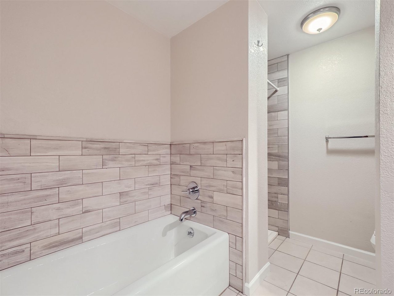 800 Pearl St 204