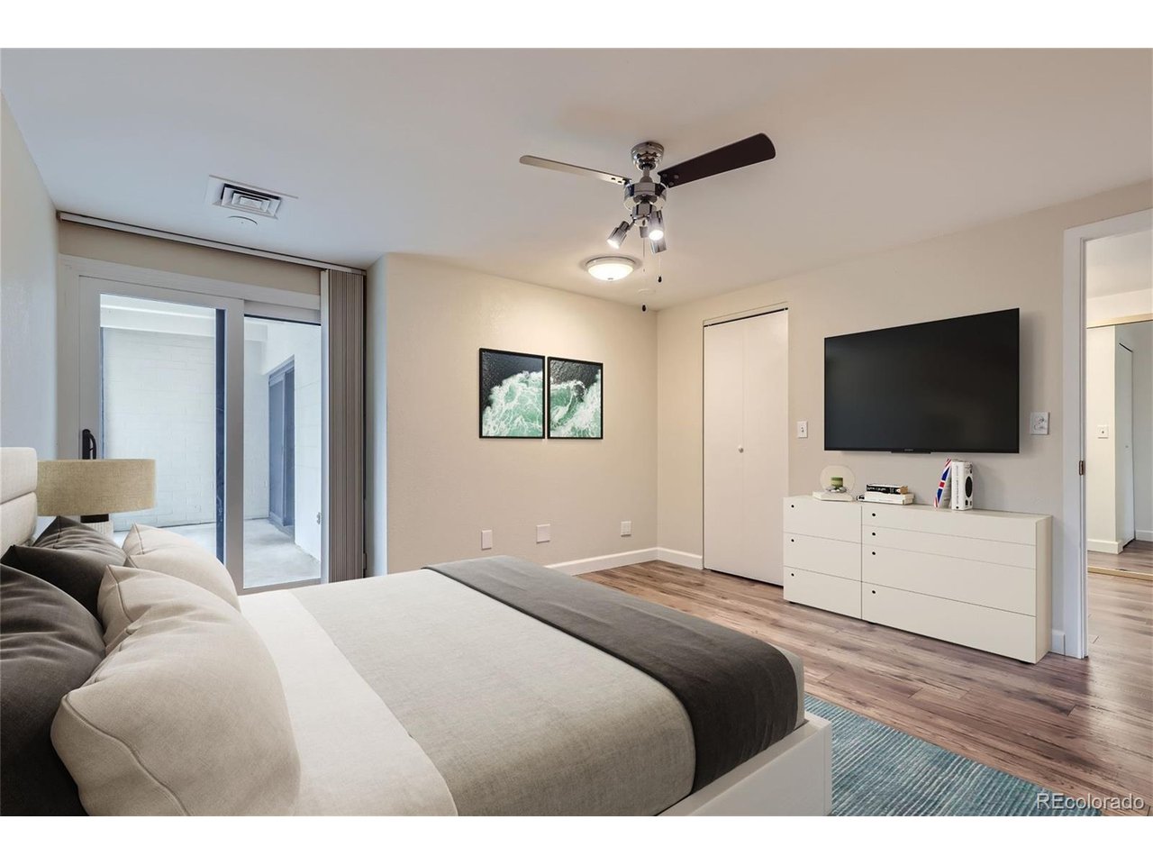 800 Pearl St 204