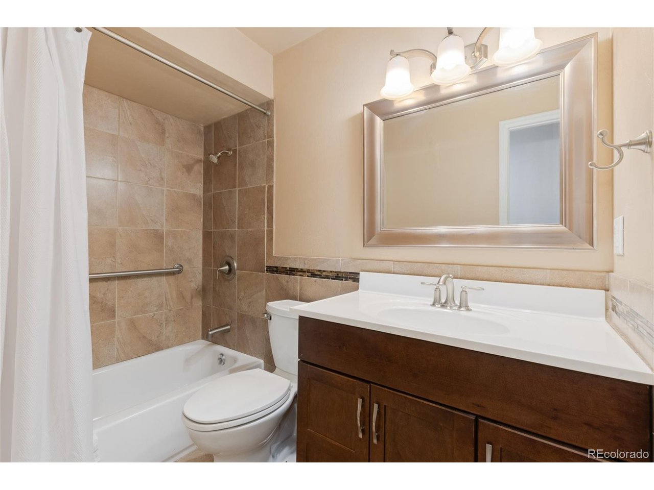 2622 S Brentwood Ct