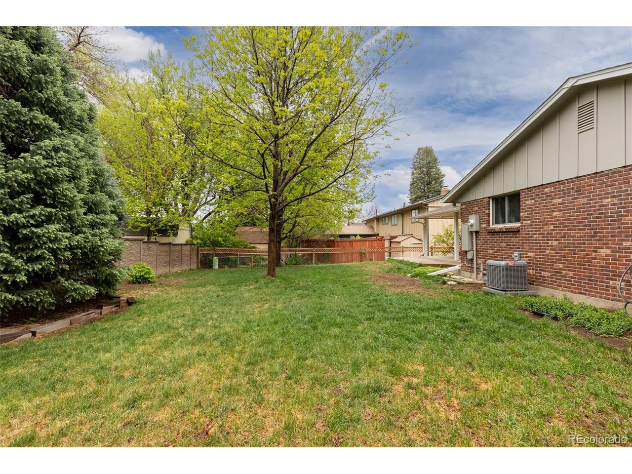 2622 S Brentwood Ct