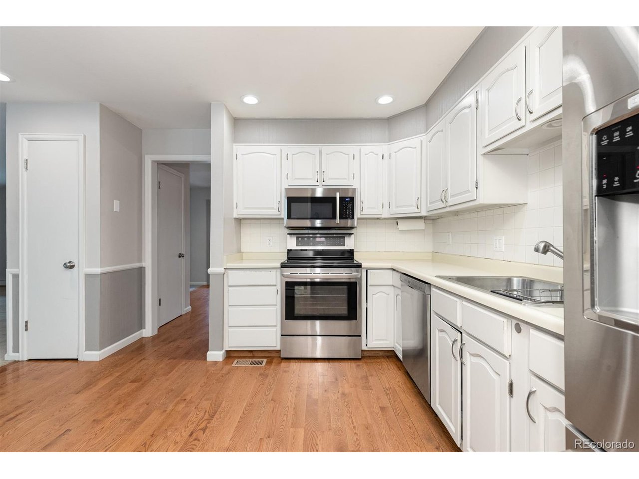 2622 S Brentwood Ct
