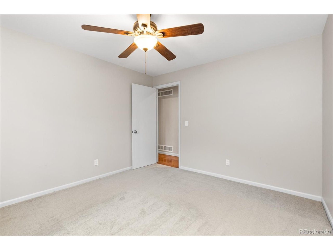 2622 S Brentwood Ct