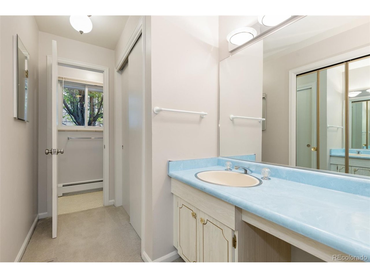 2622 S Brentwood Ct