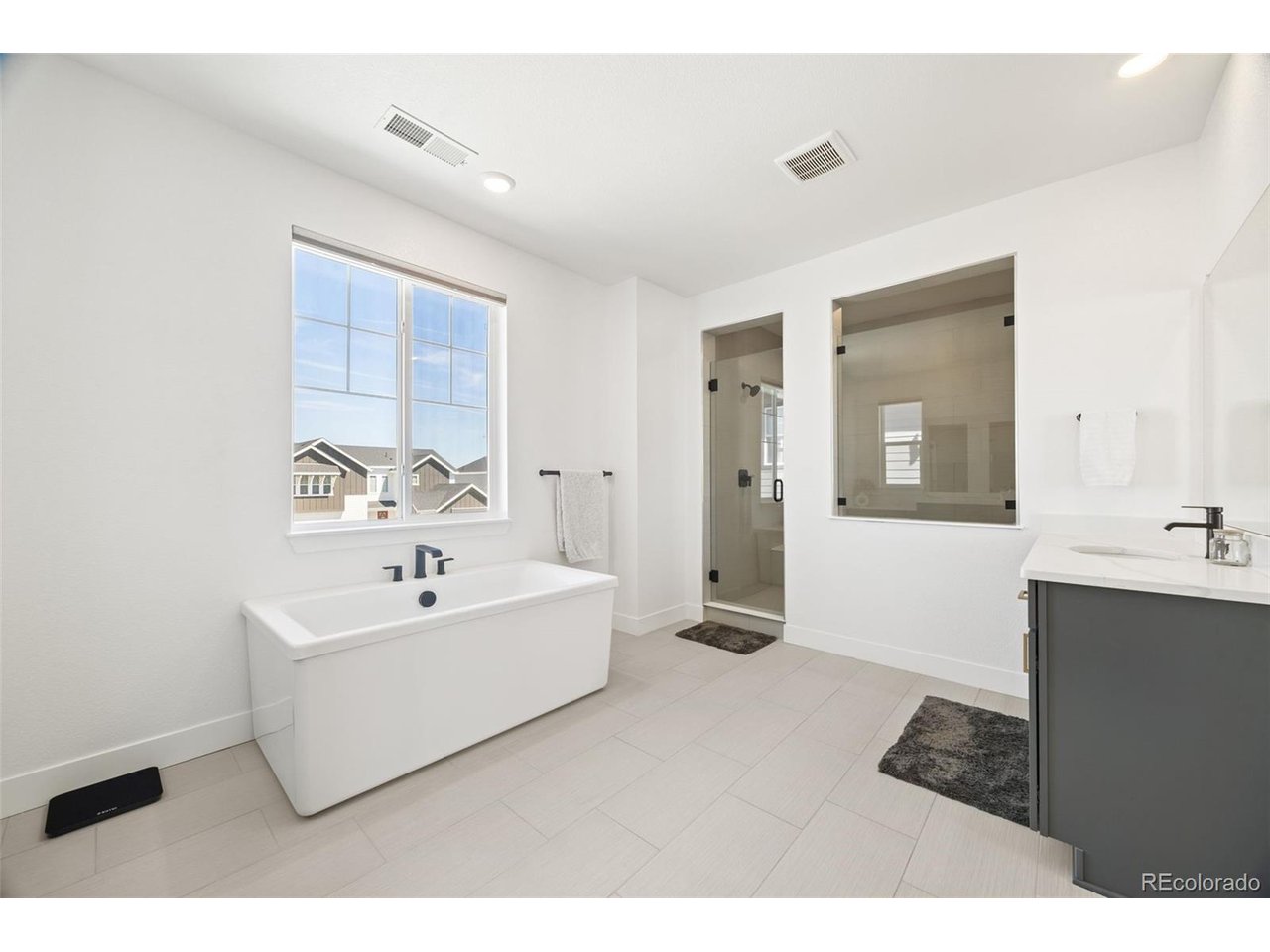 16526 Black Rose Cir