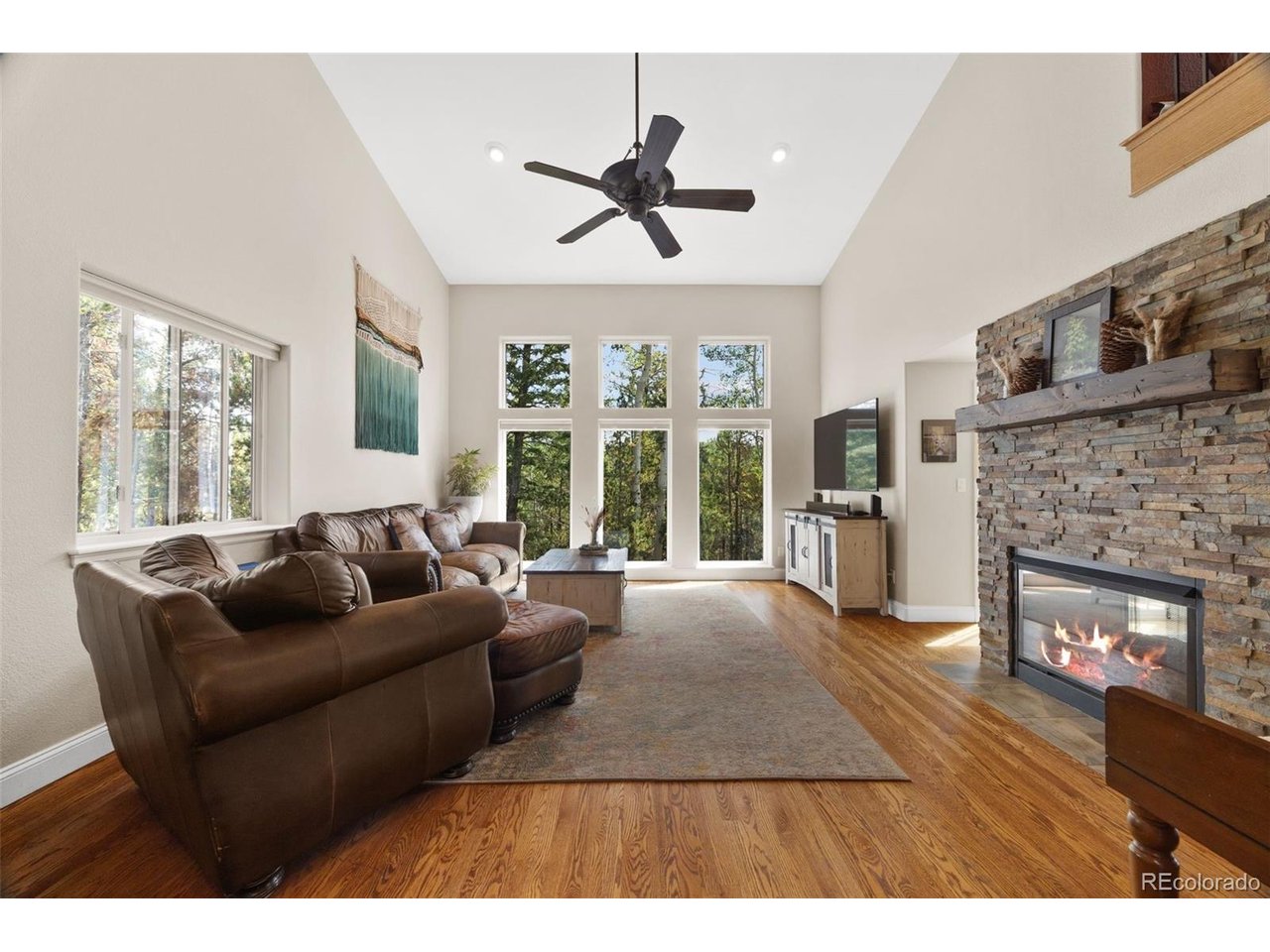 11512 Hannah Dr