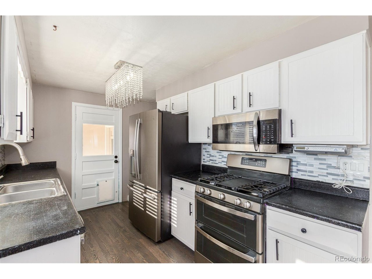 6844 W 76th Pl