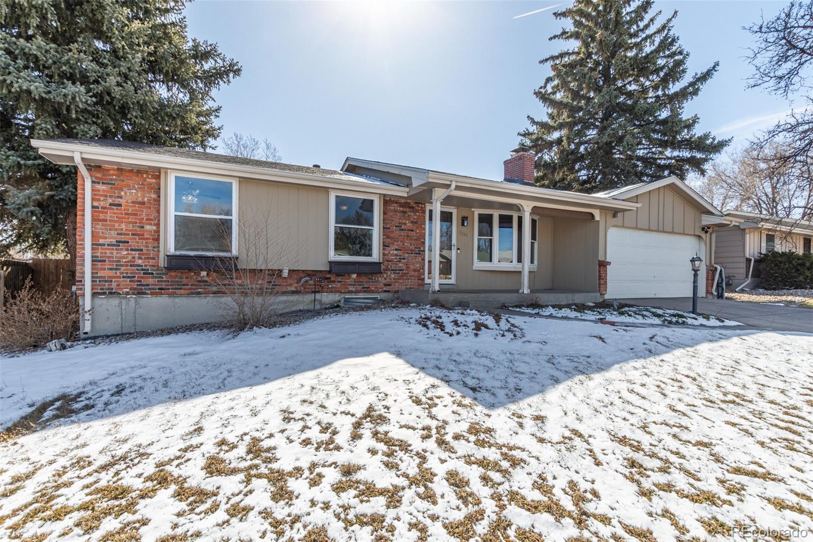 6844 W 76th Place