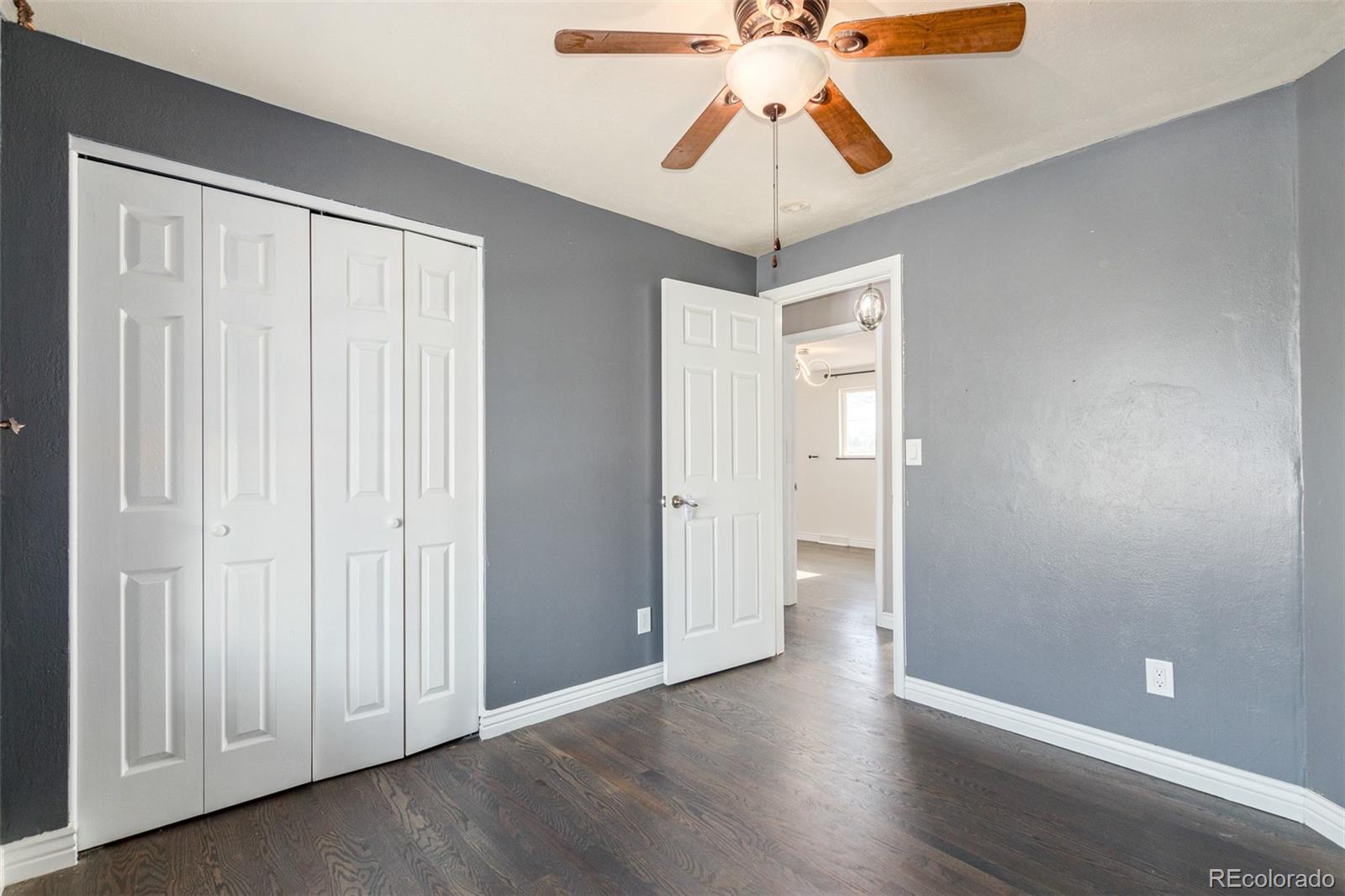 6844 W 76th Place