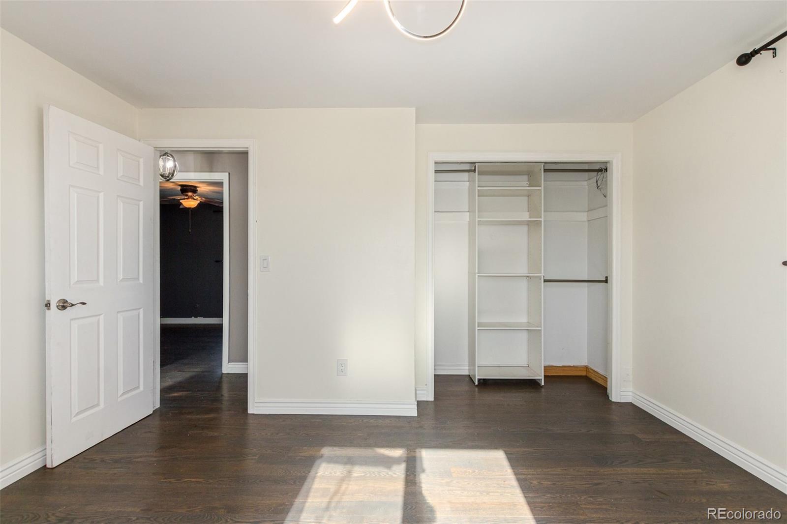 6844 W 76th Place