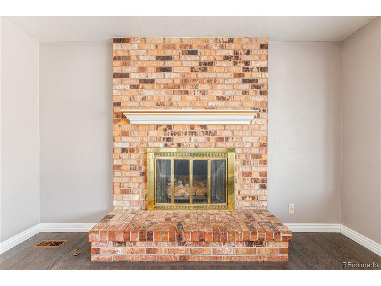 6844 W 76th Pl