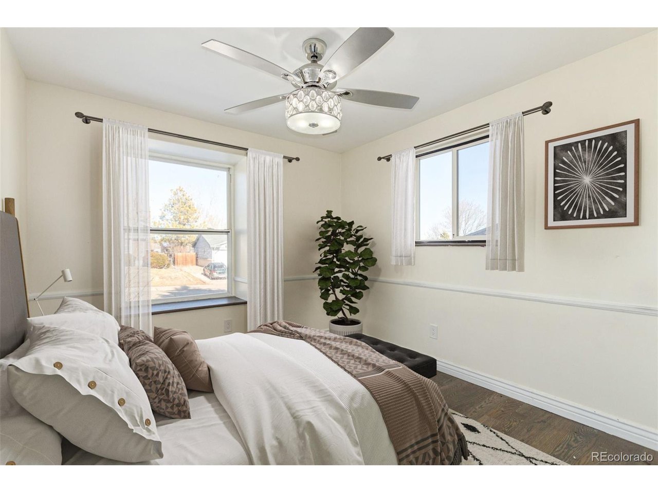 6844 W 76th Pl