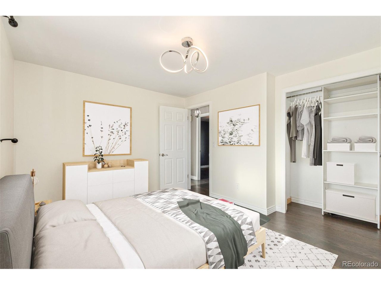 6844 W 76th Pl