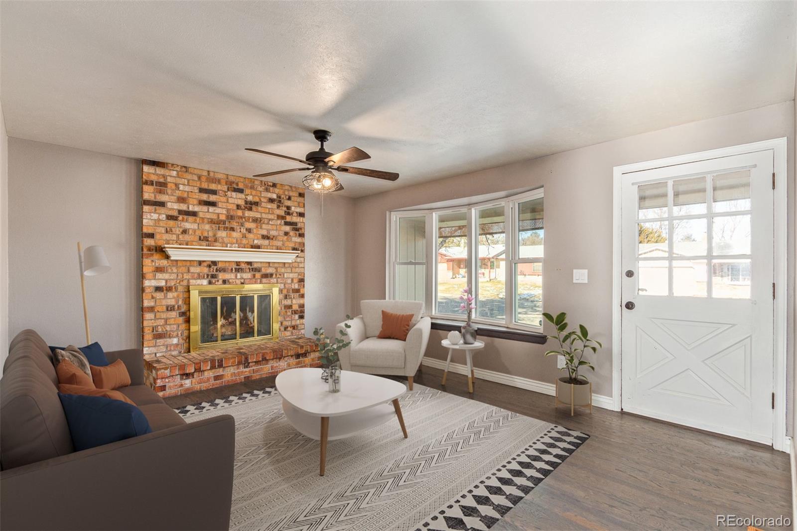 6844 W 76th Place