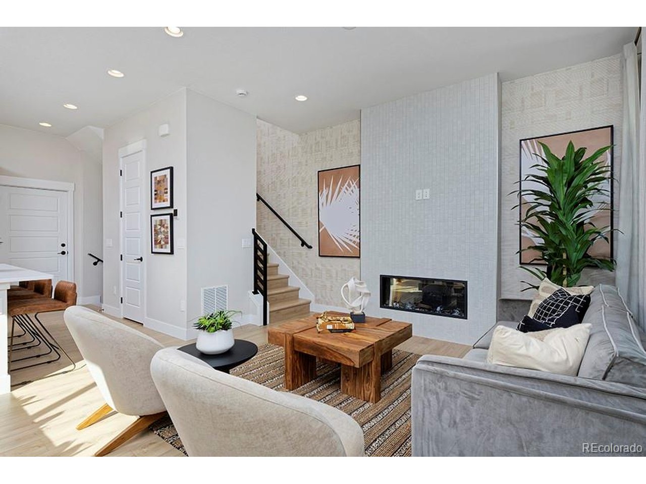 2866 S S. Machebeuf Court