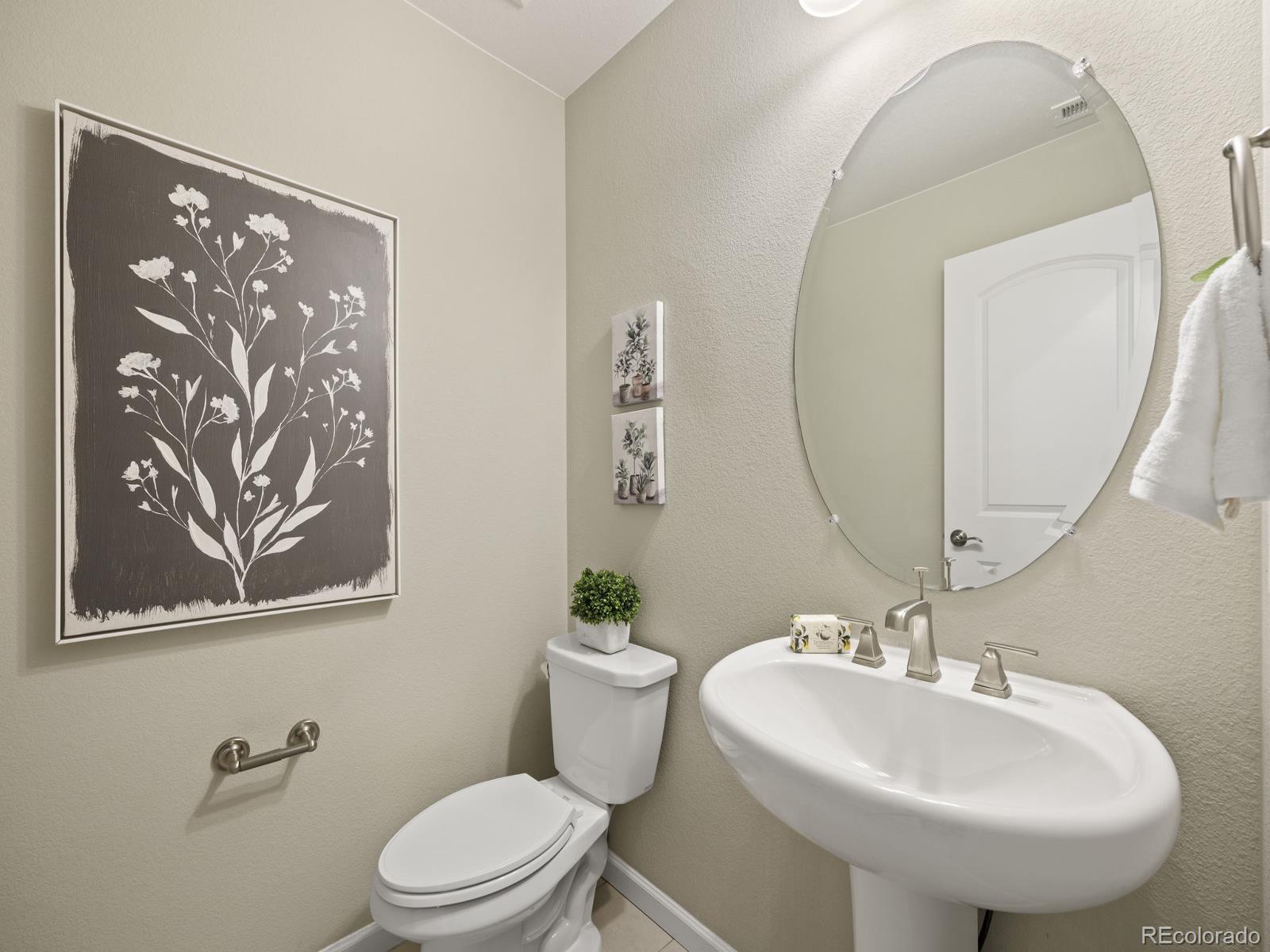 24847 E Calhoun Place Unit: B