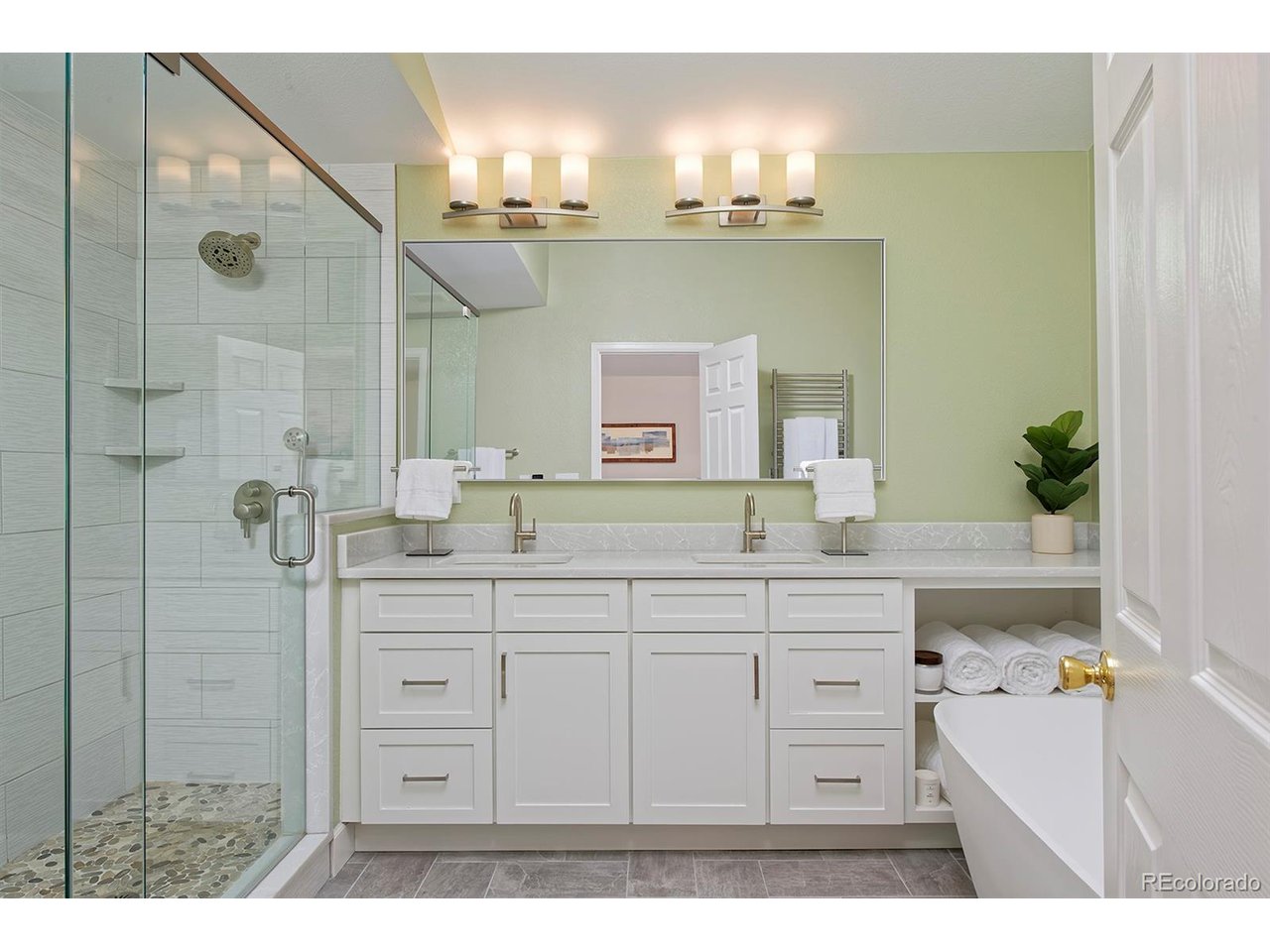 416 Eisenhower Dr