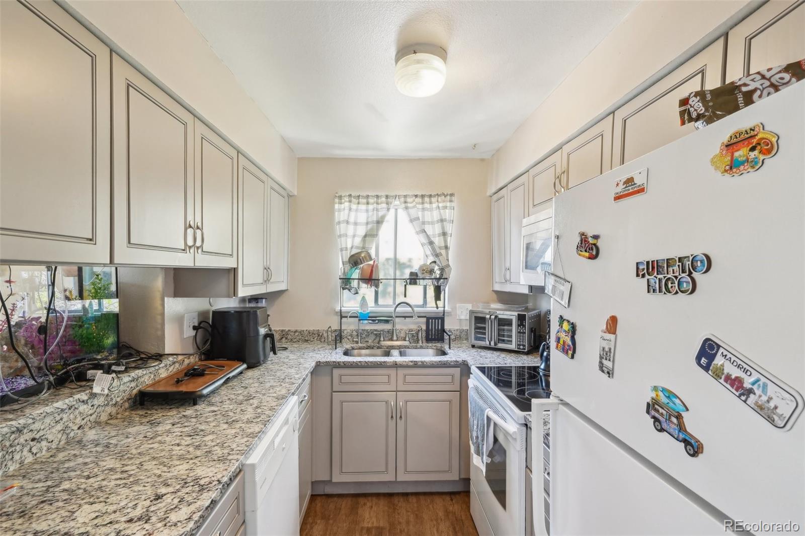 1272 S uvalda Street