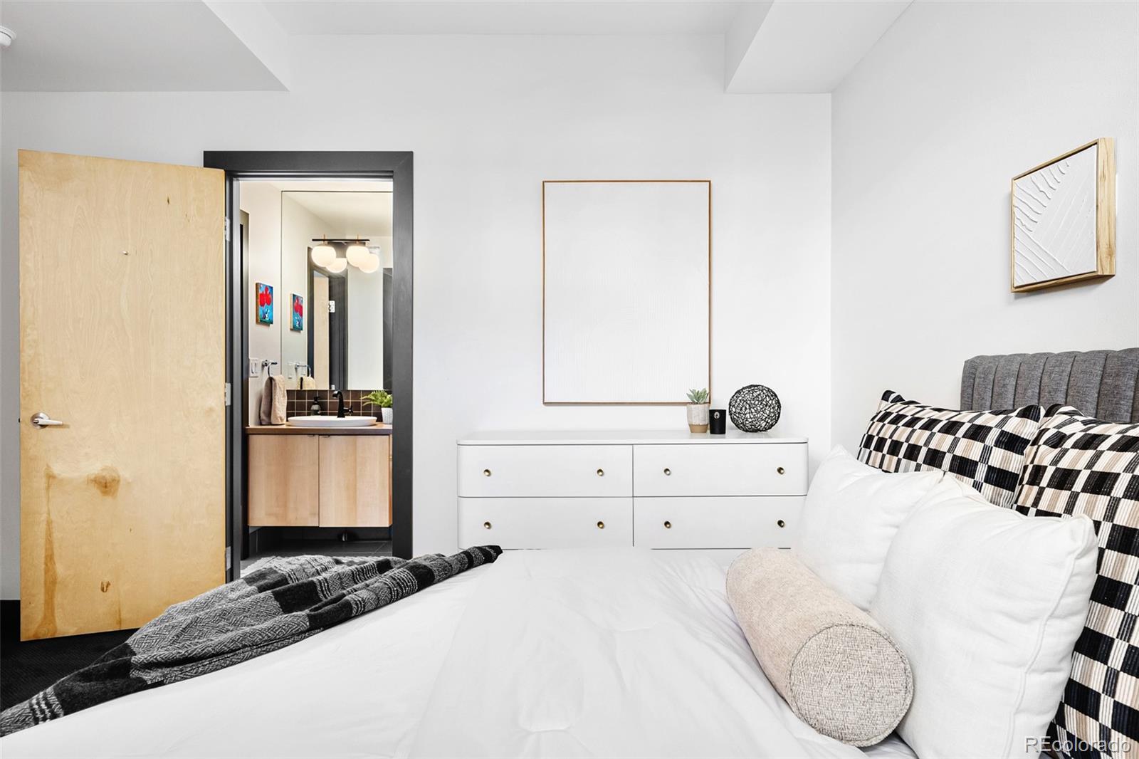 2900 Wyandot Street Unit: 103