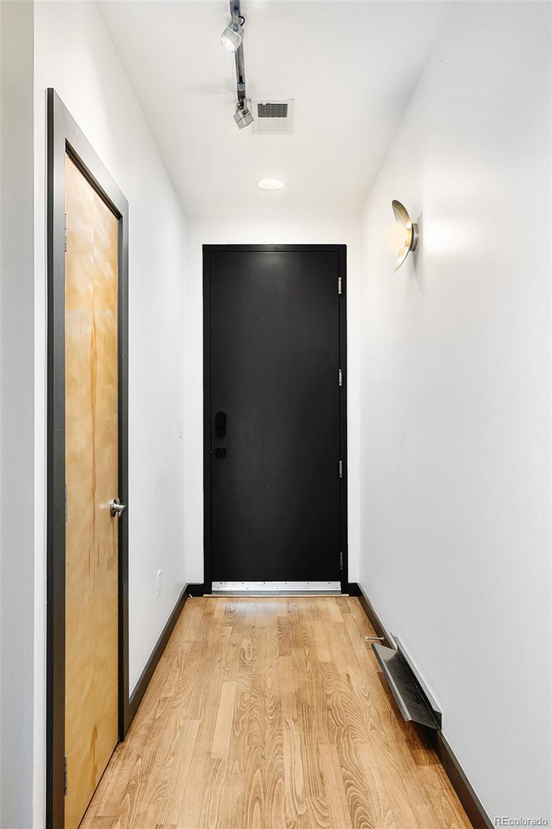 2900 Wyandot Street Unit: 103