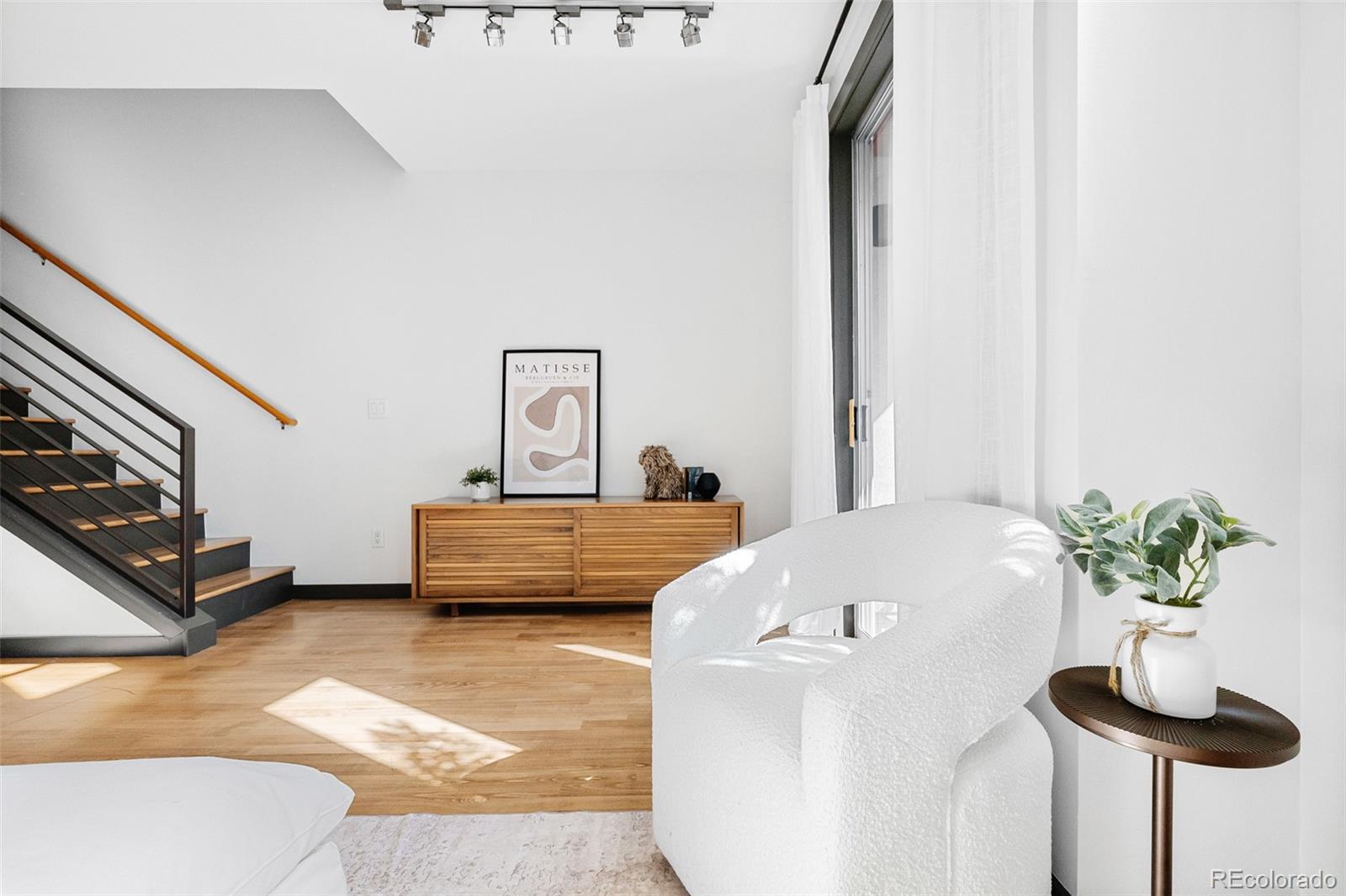 2900 Wyandot Street Unit: 103