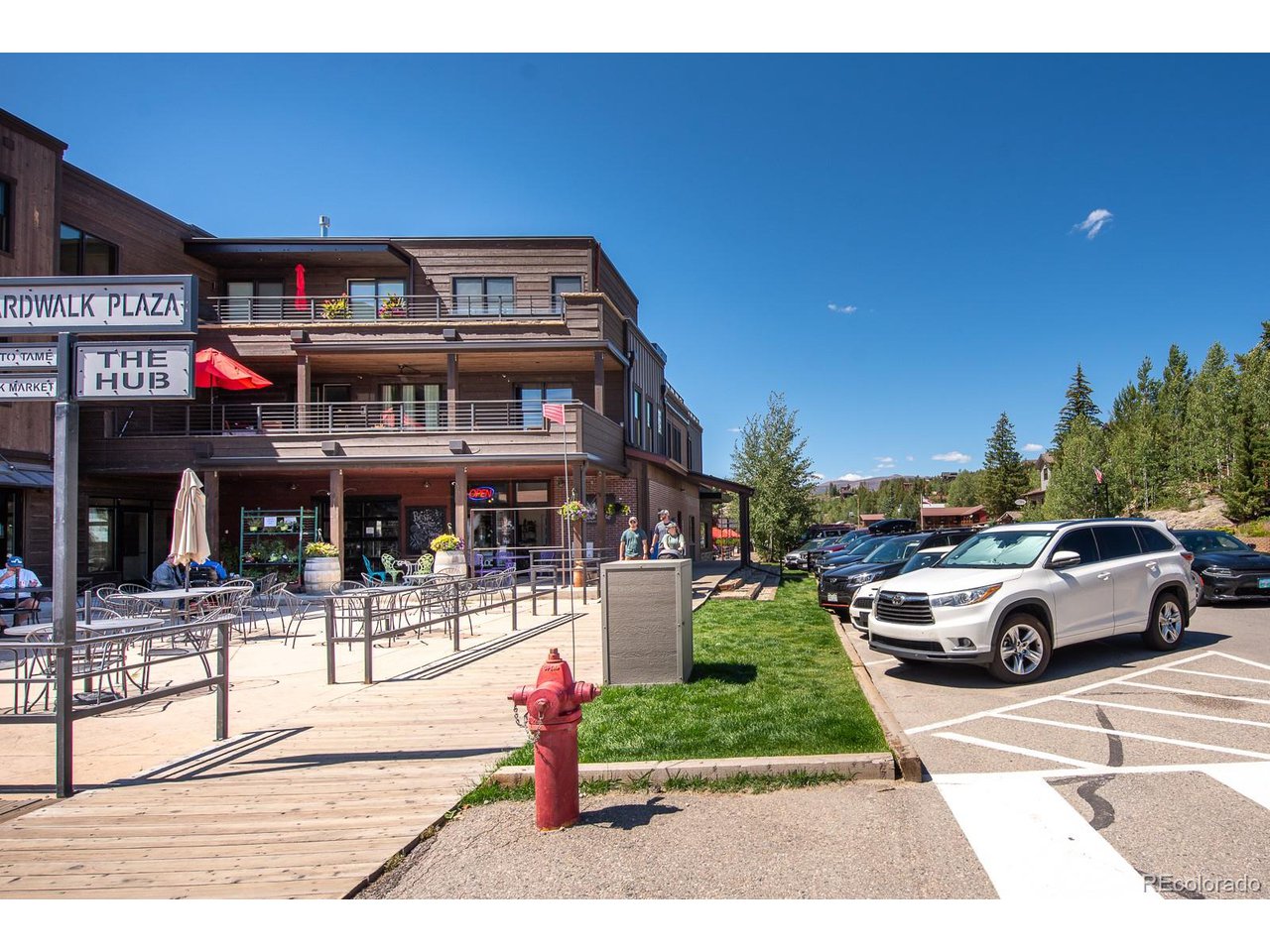 828 Grand Ave 203