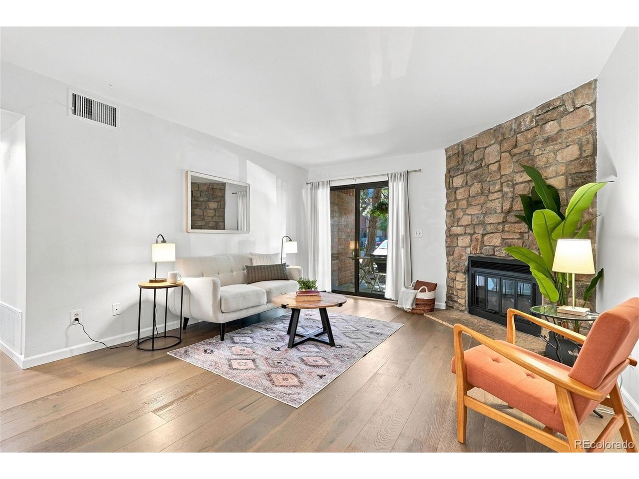 326 Wright St 326-101