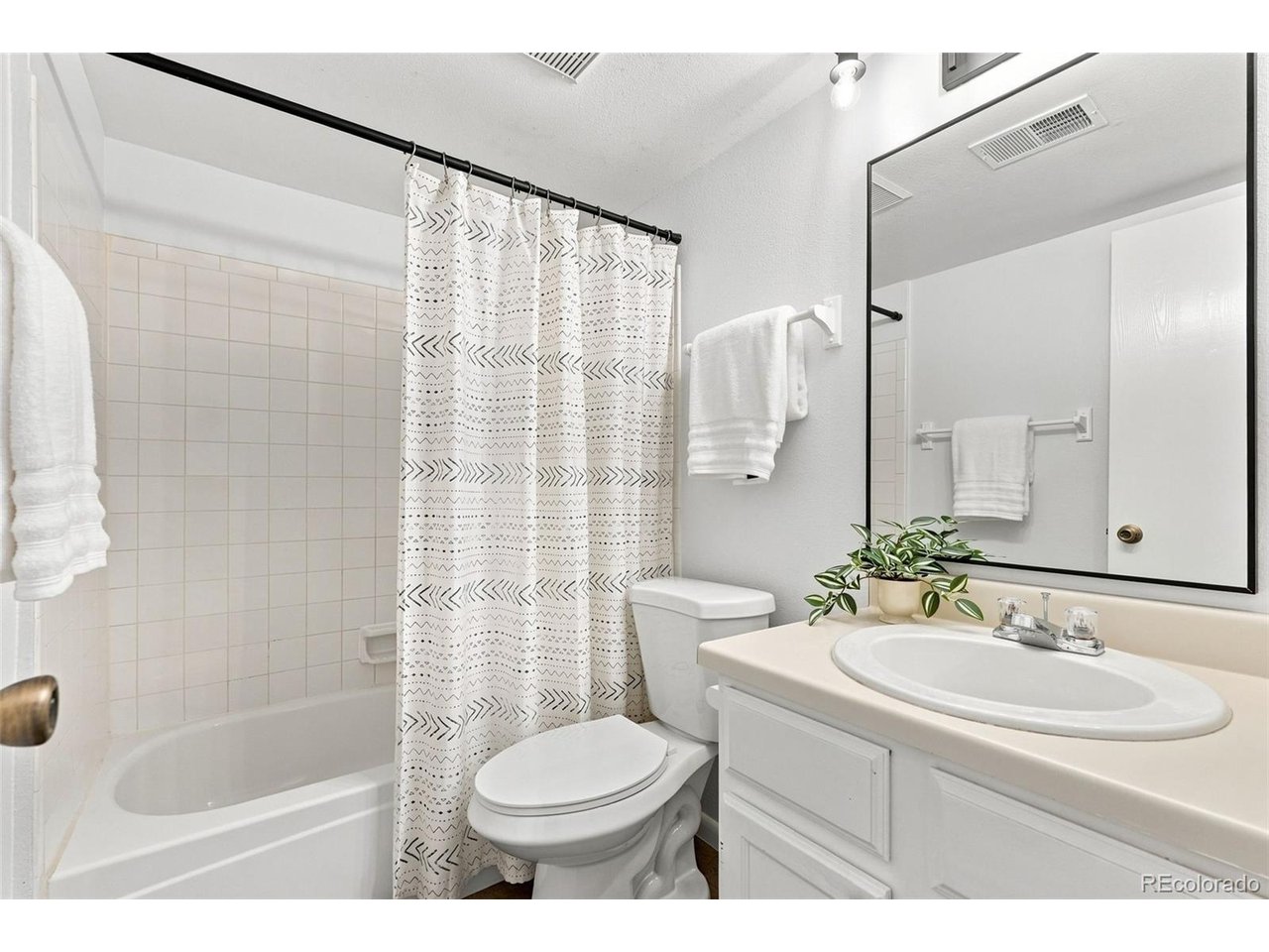 326 Wright St 326-101