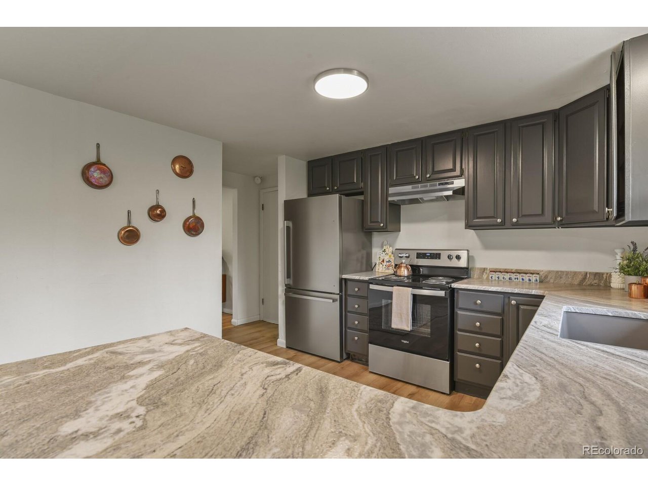 631 Skyline Ave