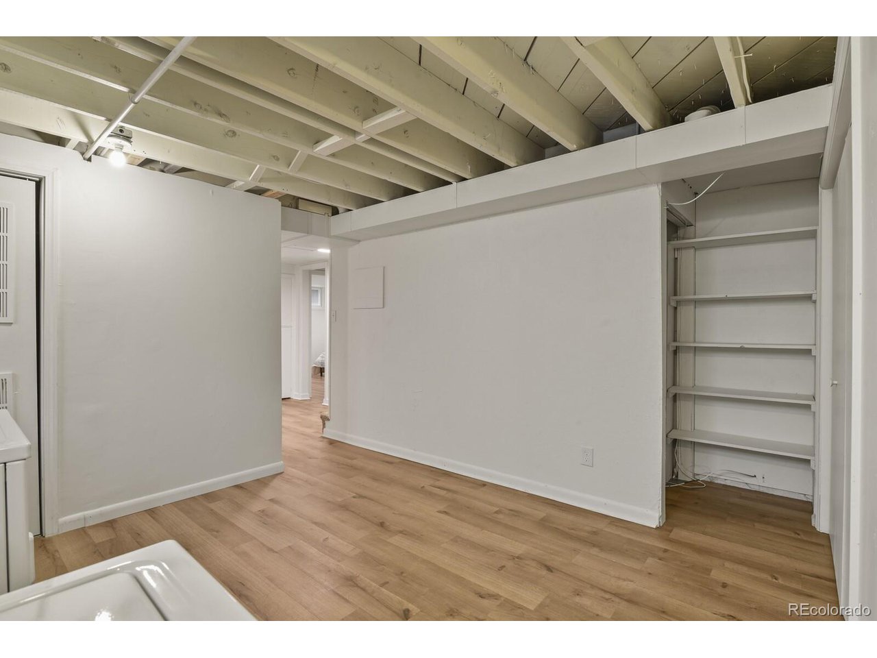 631 Skyline Ave