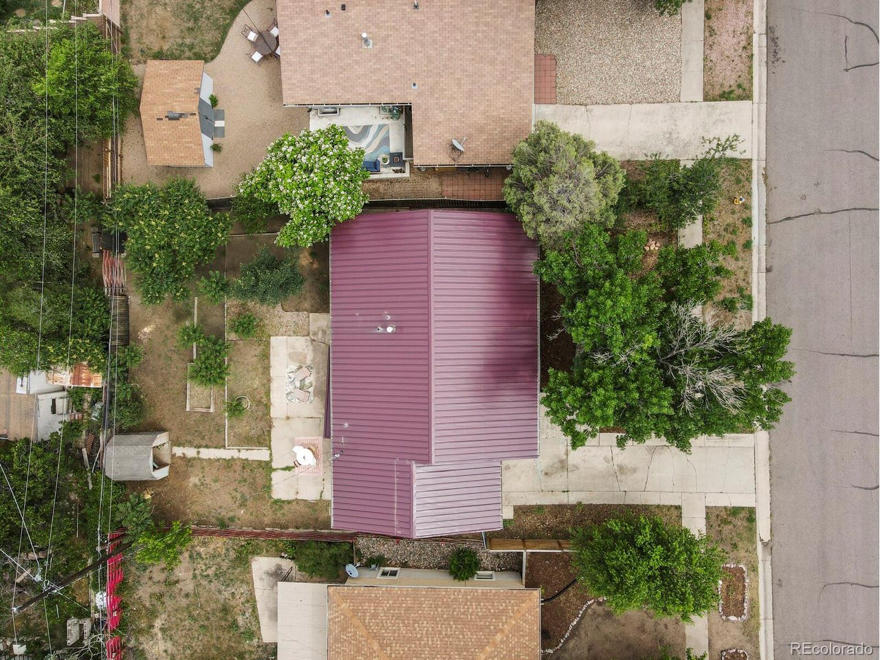 631 Skyline Ave