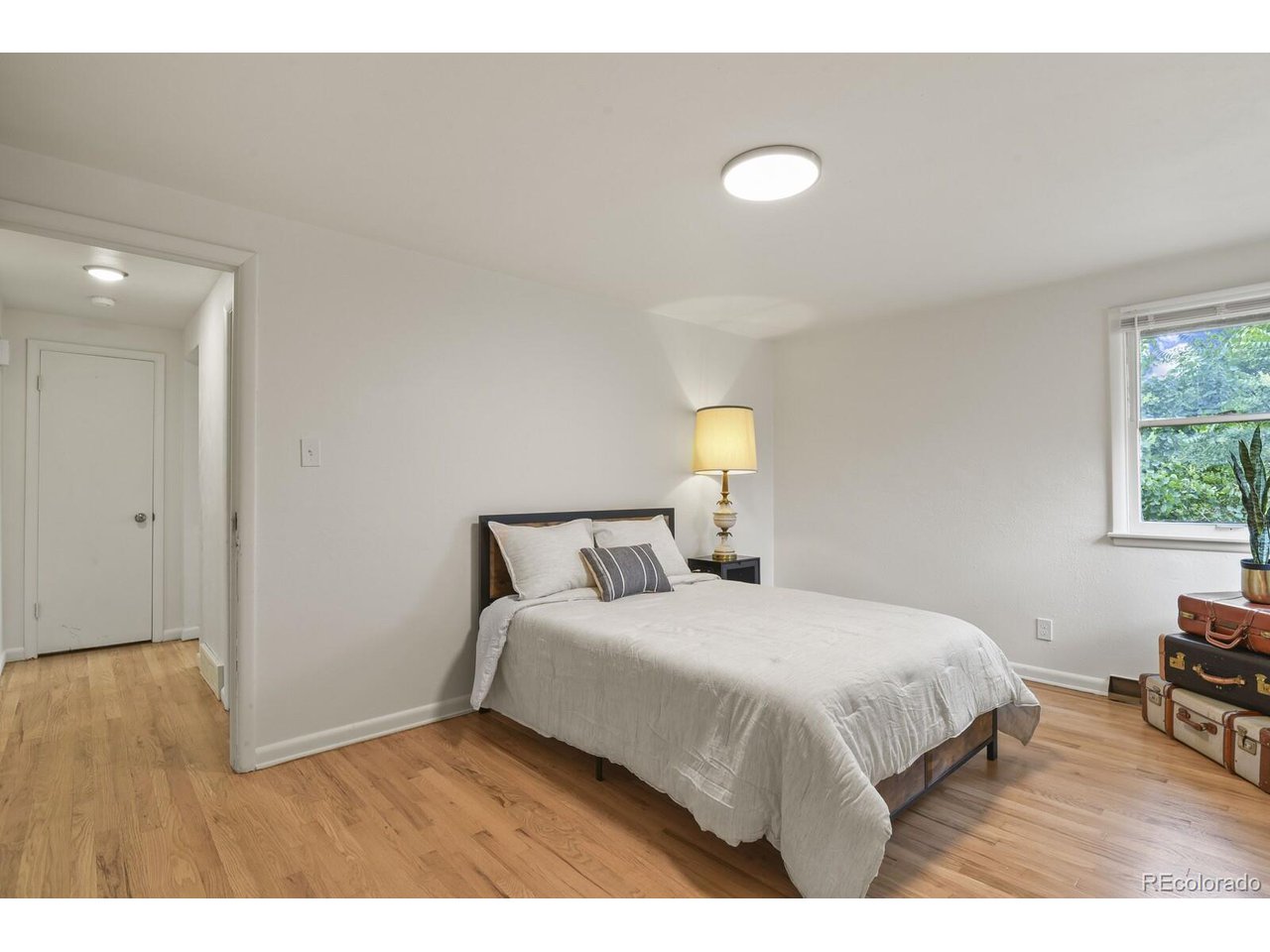 631 Skyline Ave