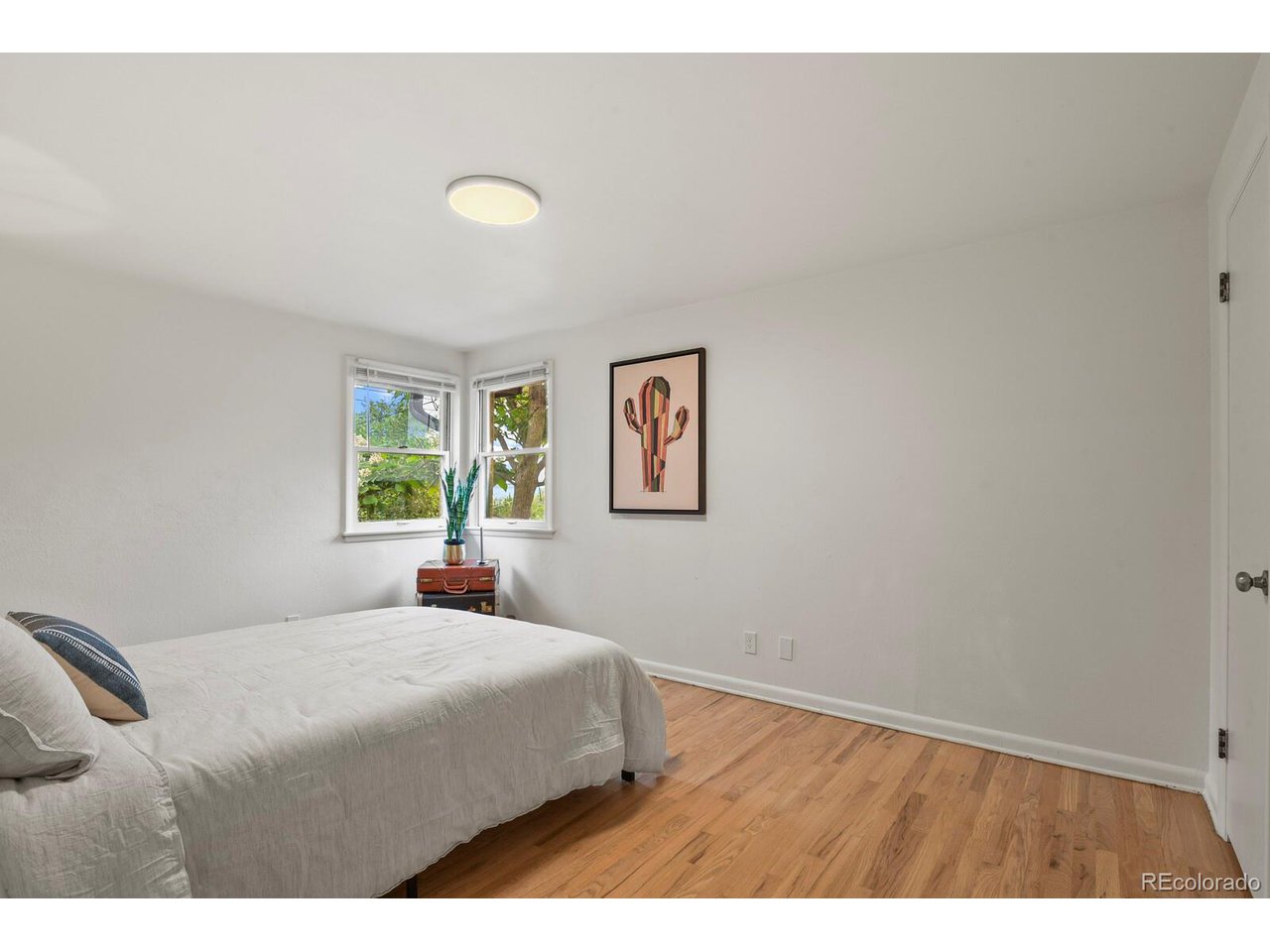 631 Skyline Ave