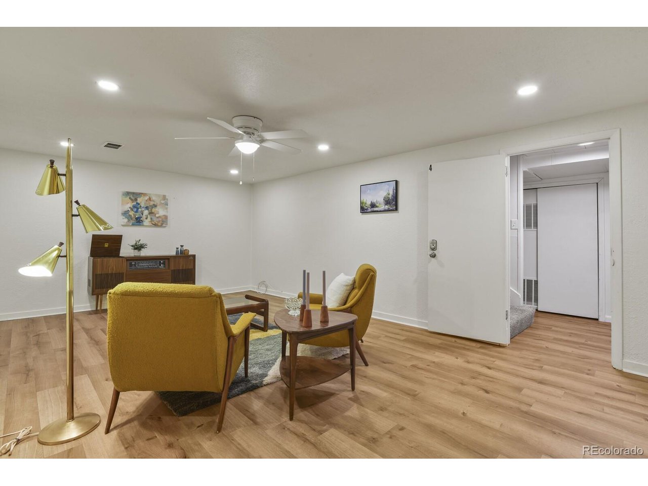 631 Skyline Ave