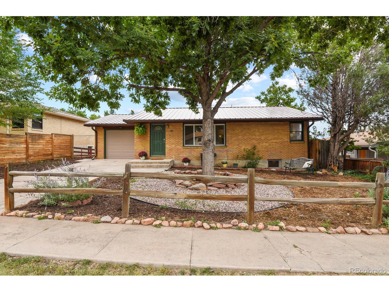 631 Skyline Ave