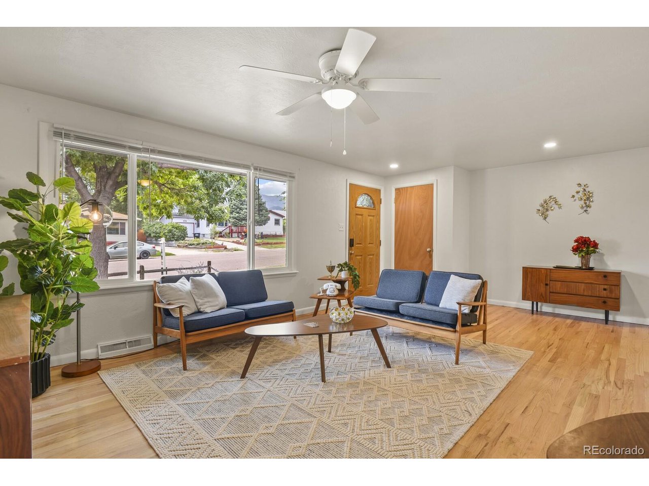 631 Skyline Ave
