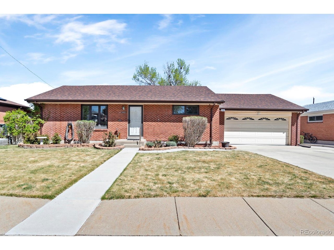 241 E 105th Ave
