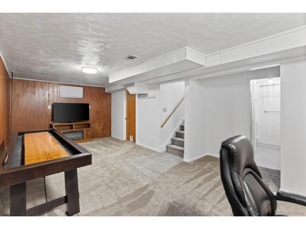 241 E 105th Ave