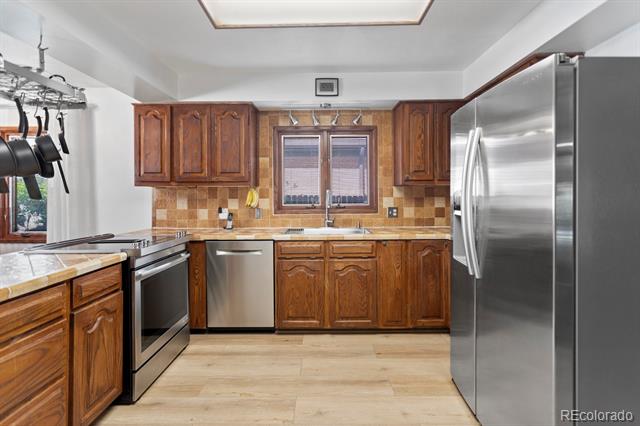 241 E 105th Avenue