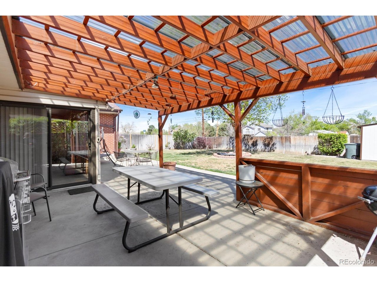 241 E 105th Ave