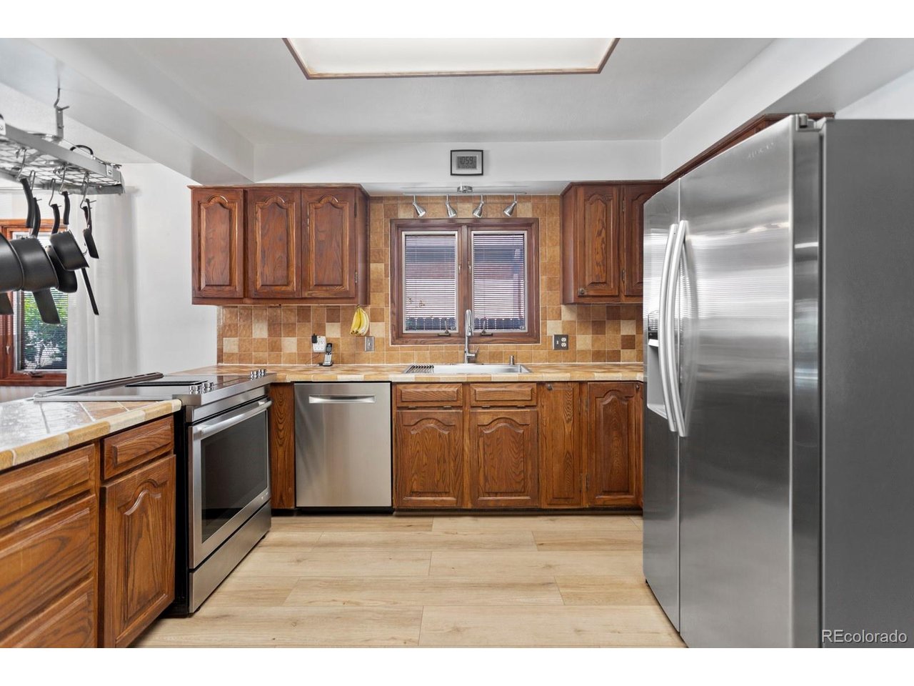 241 E 105th Ave